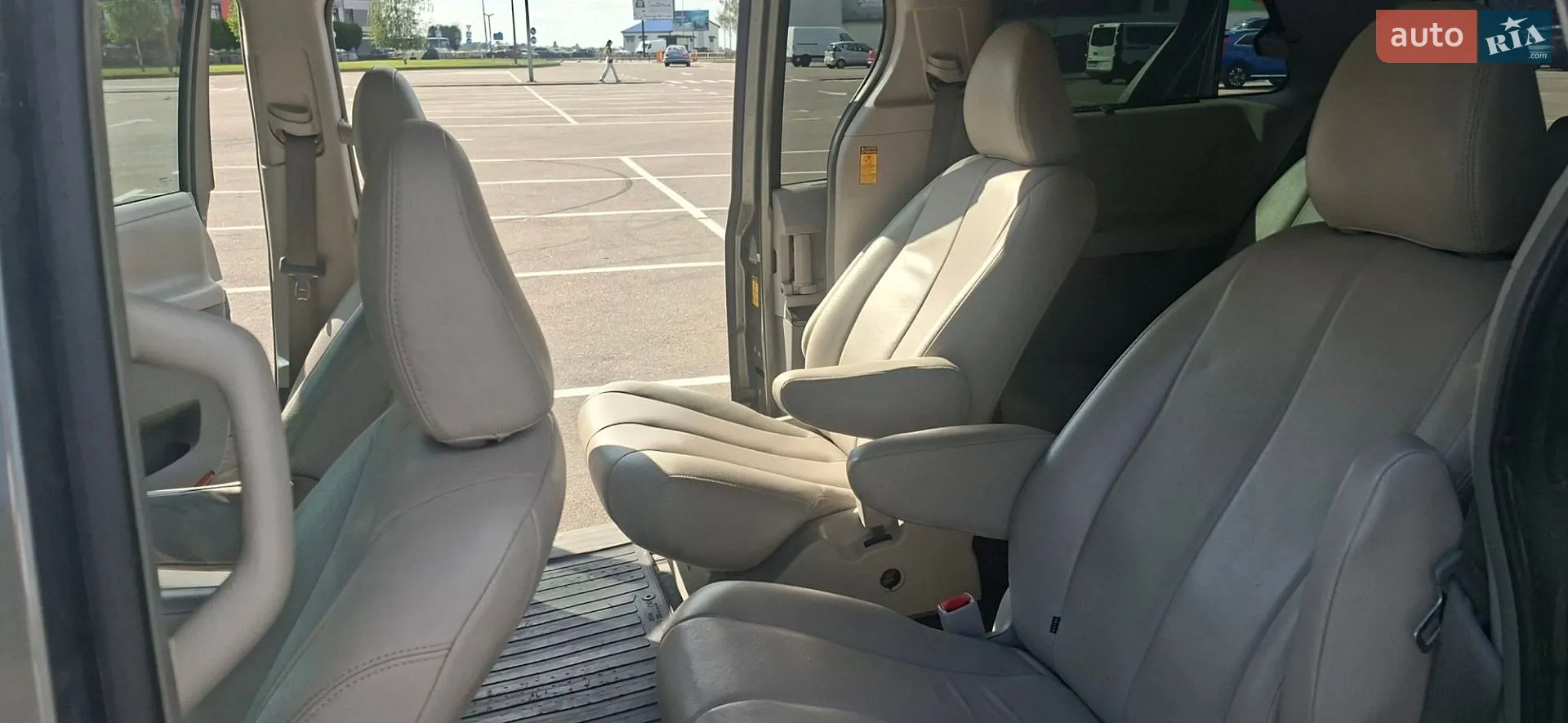 2014 Toyota Sienna - мініатюра 3