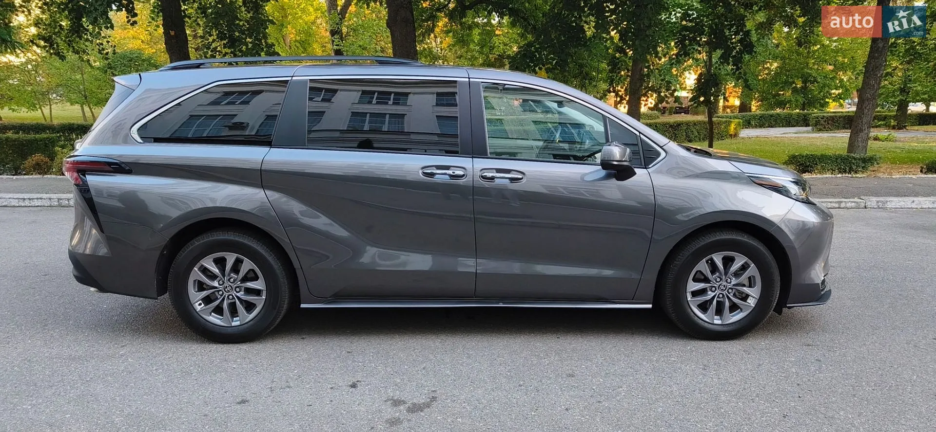 2023 Toyota Sienna - мініатюра 6