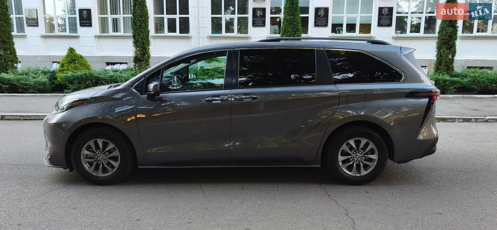 2023 Toyota Sienna - мініатюра 13