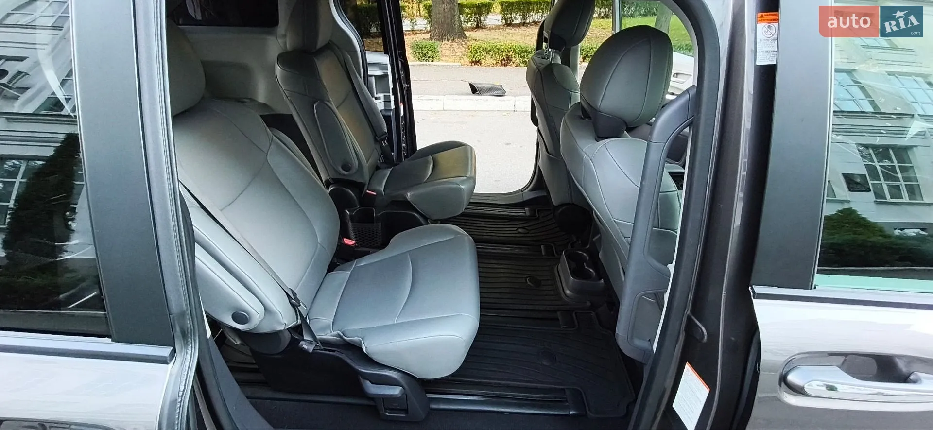 2023 Toyota Sienna - мініатюра 28