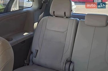 Минивэн Toyota Sienna 2019 в Киеве фото 18 Минивэн Toyota Sienna 2019 в Киеве