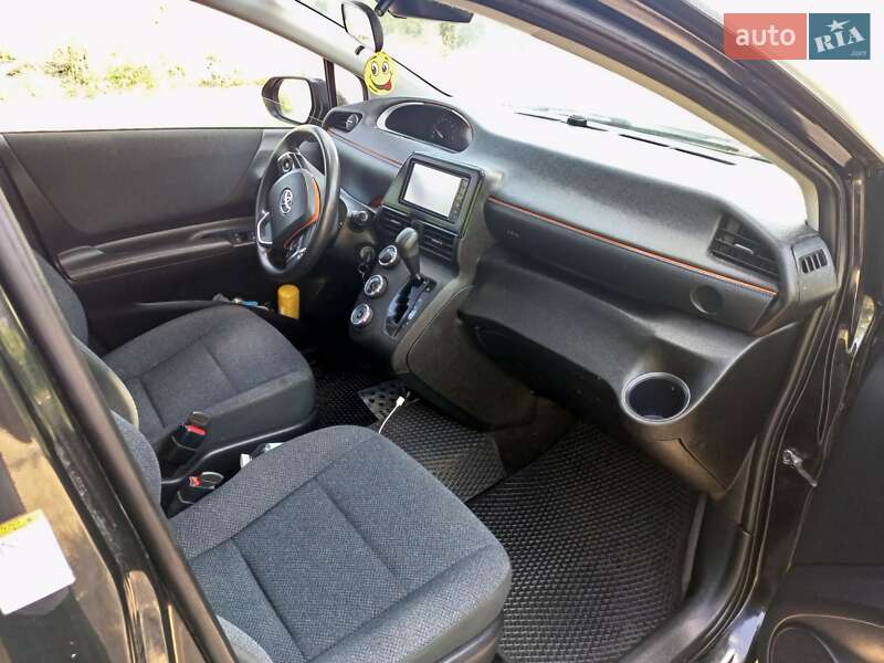 Минивэн Toyota Sienta 2018 в Сумах