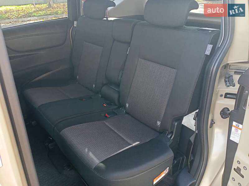 Минивэн Toyota Sienta 2018 в Одессе фото 45 Минивэн Toyota Sienta 2018 в Одессе