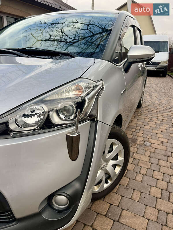 Минивэн Toyota Sienta 2018 в Белой Церкви