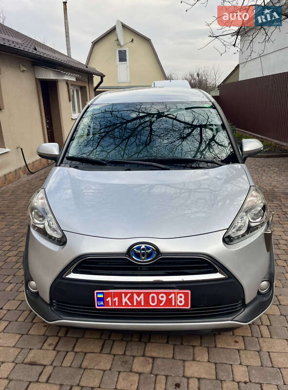 Минивэн Toyota Sienta 2018 в Белой Церкви