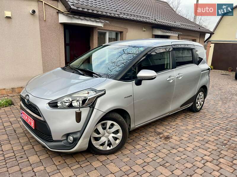 Минивэн Toyota Sienta 2018 в Белой Церкви