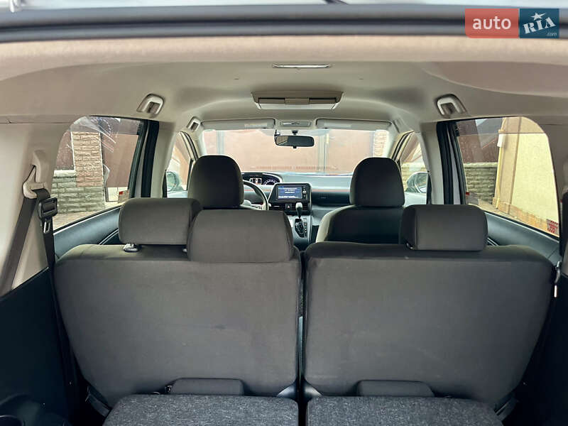 Минивэн Toyota Sienta 2018 в Белой Церкви