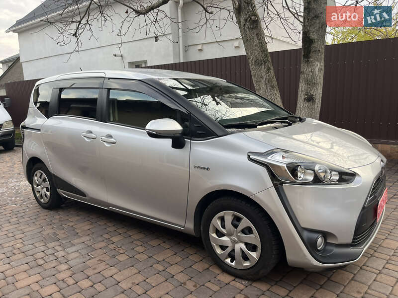 Минивэн Toyota Sienta 2018 в Белой Церкви