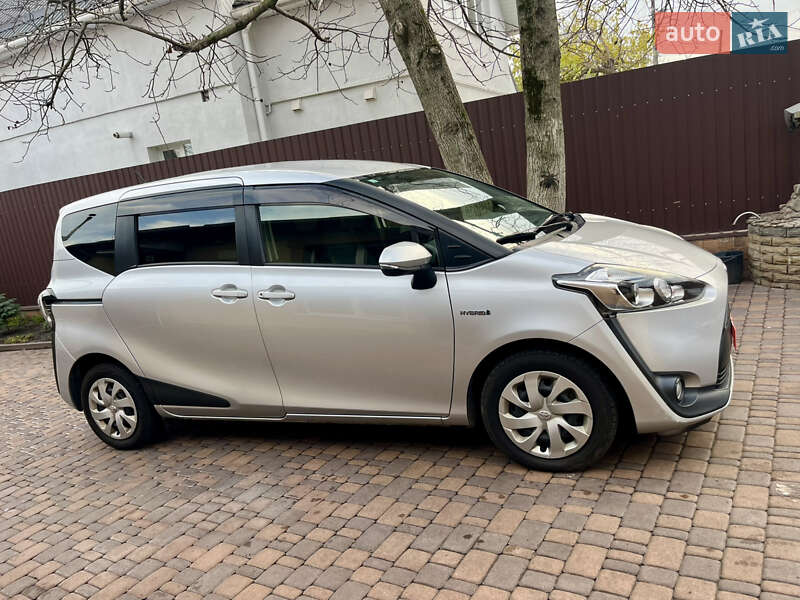 Минивэн Toyota Sienta 2018 в Белой Церкви