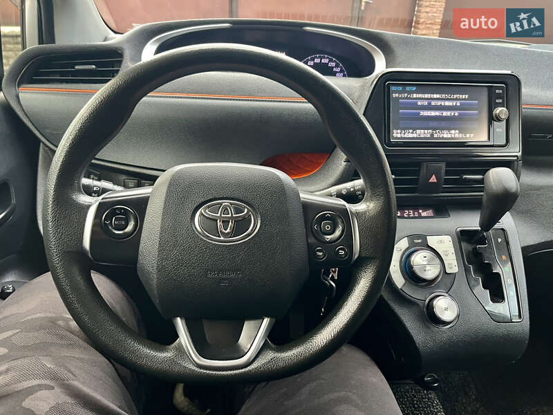 Минивэн Toyota Sienta 2018 в Белой Церкви