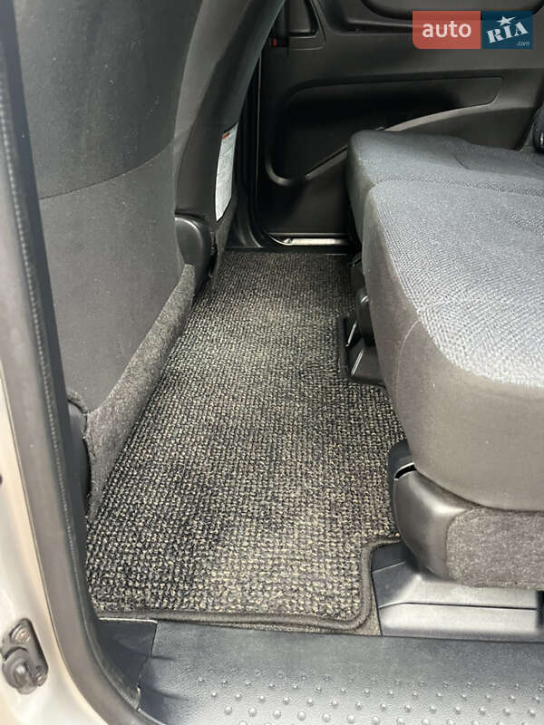 Минивэн Toyota Sienta 2018 в Белой Церкви