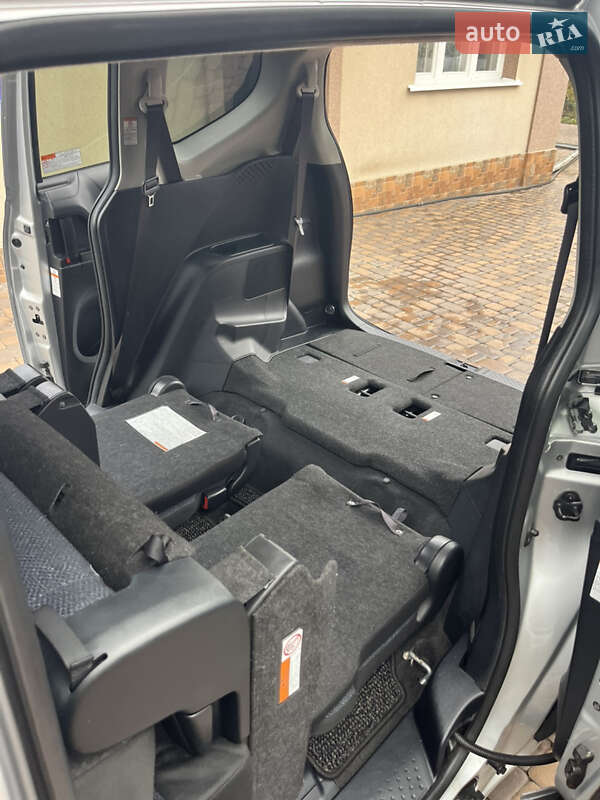 Минивэн Toyota Sienta 2018 в Белой Церкви