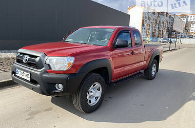 Внедорожник / Кроссовер Toyota Tacoma 2015 в Киеве