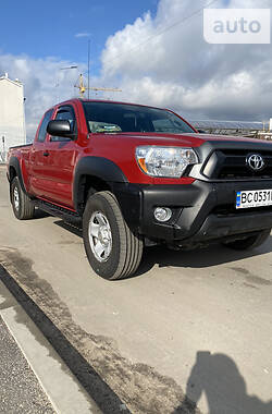 Внедорожник / Кроссовер Toyota Tacoma 2015 в Киеве