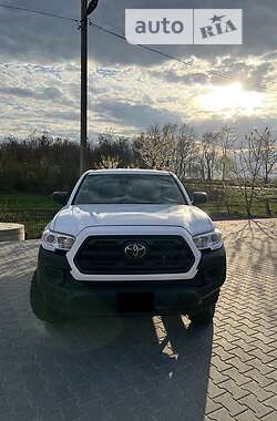 Пикап Toyota Tacoma 2018 в Черновцах