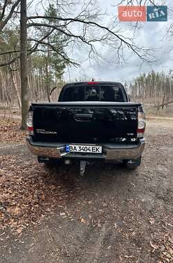 Пікап Toyota Tacoma 2014 в Кропивницькому