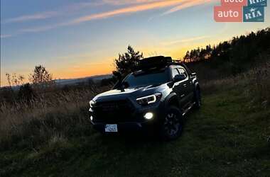 Пикап Toyota Tacoma 2018 в Хмельницком