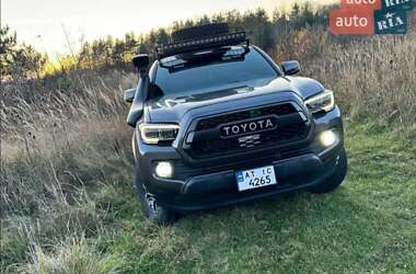 Пикап Toyota Tacoma 2018 в Хмельницком