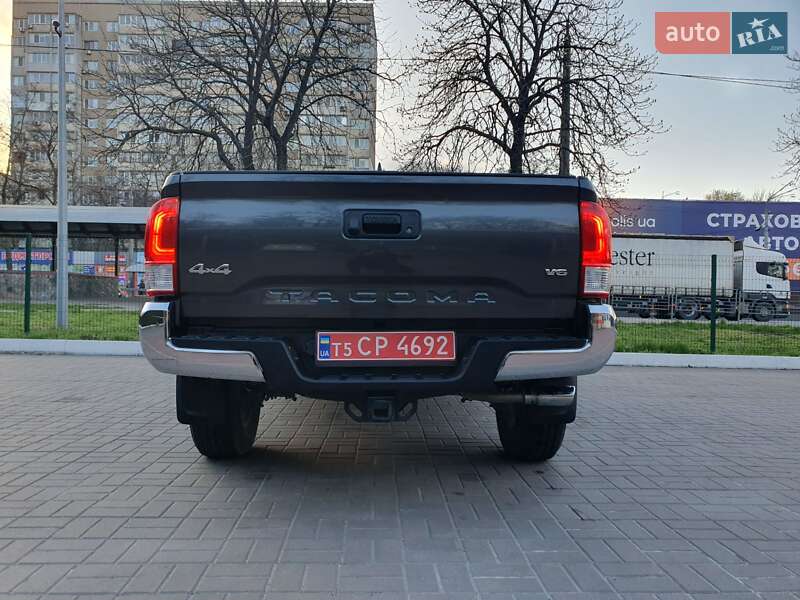 Пикап Toyota Tacoma 2017 в Киеве