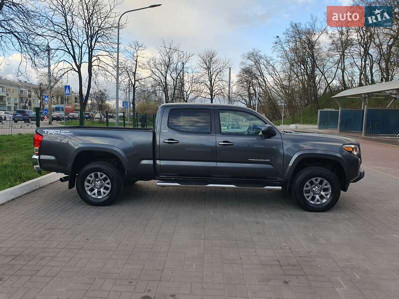 Пикап Toyota Tacoma 2017 в Киеве