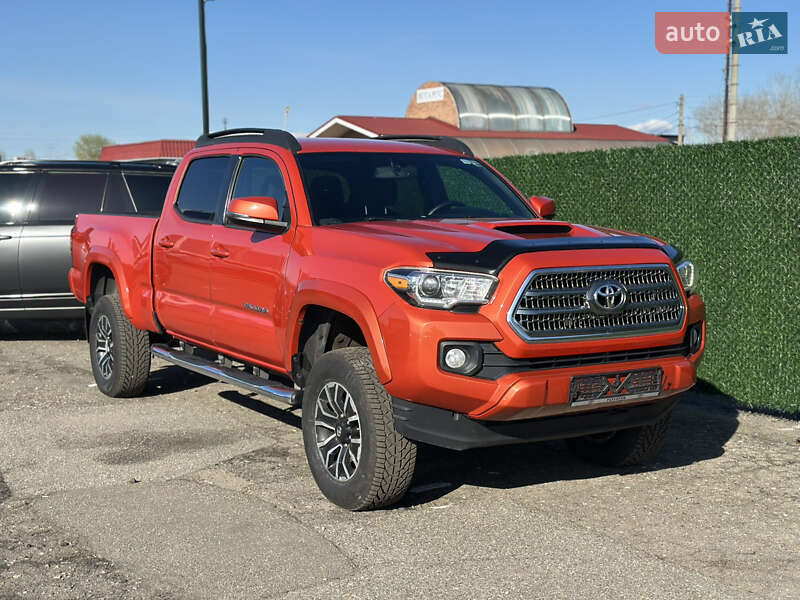 Пикап Toyota Tacoma 2015 в 