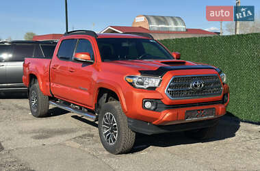 Пикап Toyota Tacoma 2015 в 