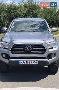 Пікап Toyota Tacoma 2018 в Бучі