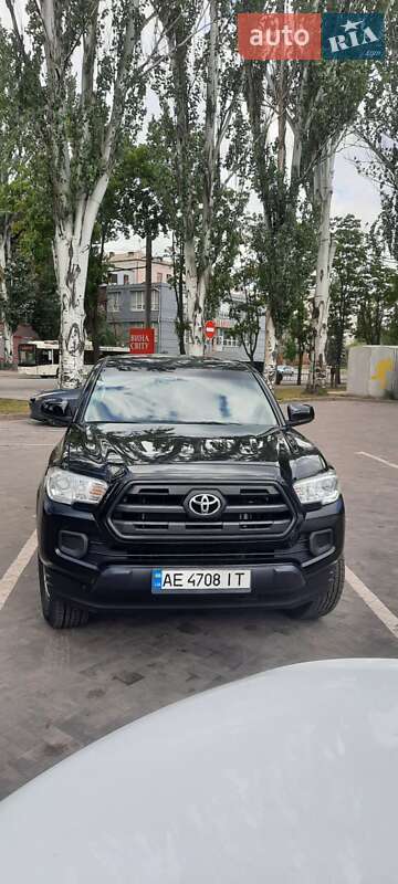 Пікап Toyota Tacoma 2017 в Кривому Розі