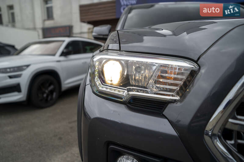 Пикап Toyota Tacoma 2016 в Киеве