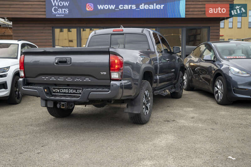 Пикап Toyota Tacoma 2016 в Киеве