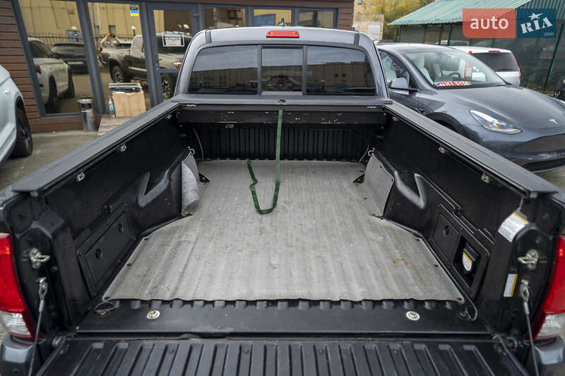 Пикап Toyota Tacoma 2016 в Киеве