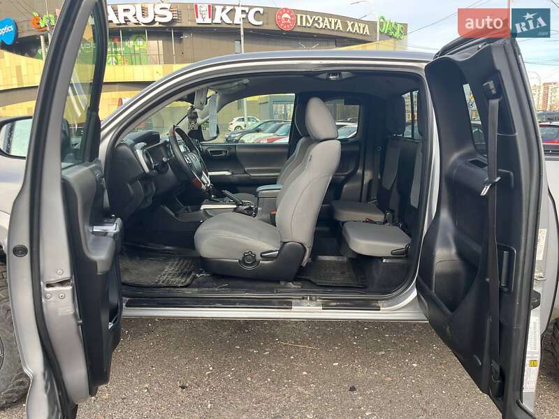 Пикап Toyota Tacoma 2018 в Киеве фото 12 Пикап Toyota Tacoma 2018 в Киеве