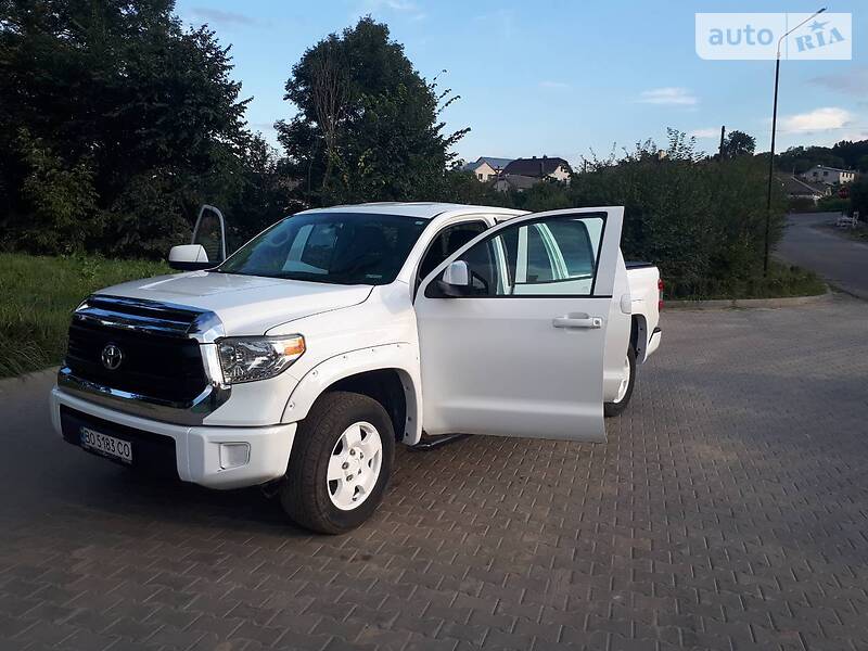 Пикап Toyota Tundra 2016 в Киеве