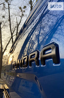 Пікап Toyota Tundra 2016 в 