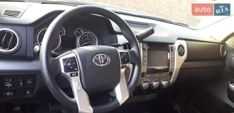 Пикап Toyota Tundra 2017 в Мостиске