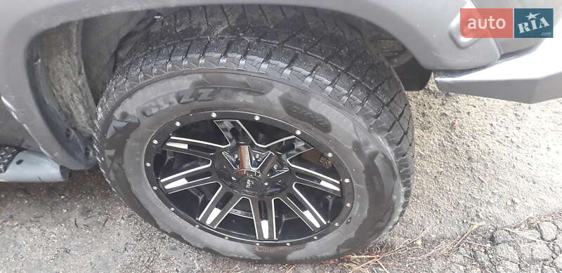 Пикап Toyota Tundra 2017 в Мостиске