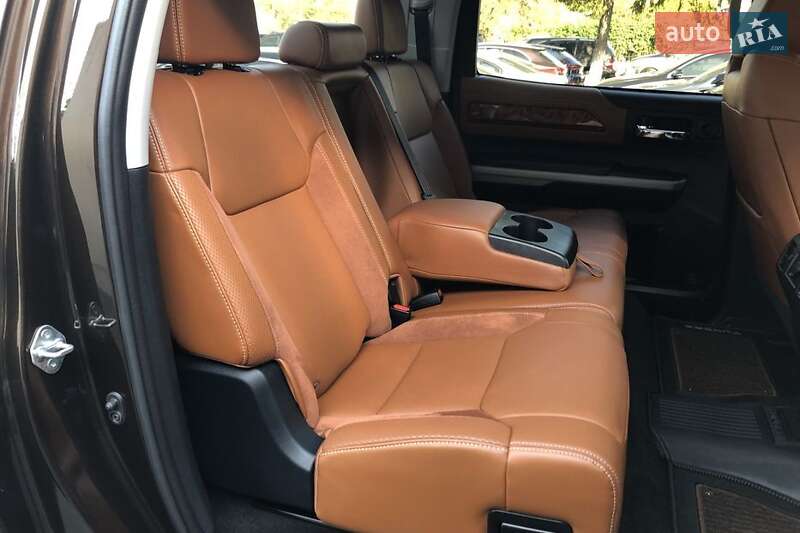 Пікап Toyota Tundra 2018 в Умані