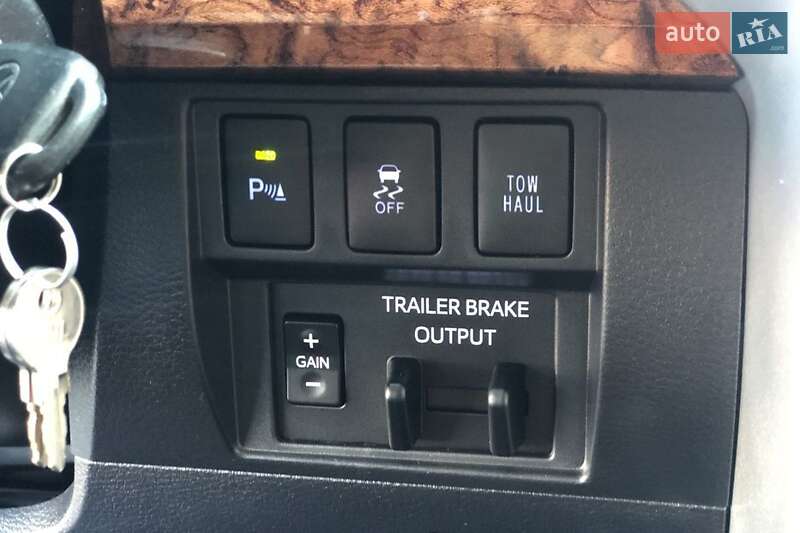 Пікап Toyota Tundra 2018 в Умані