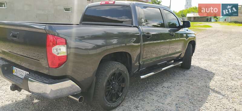 Пикап Toyota Tundra 2014 в Киеве
