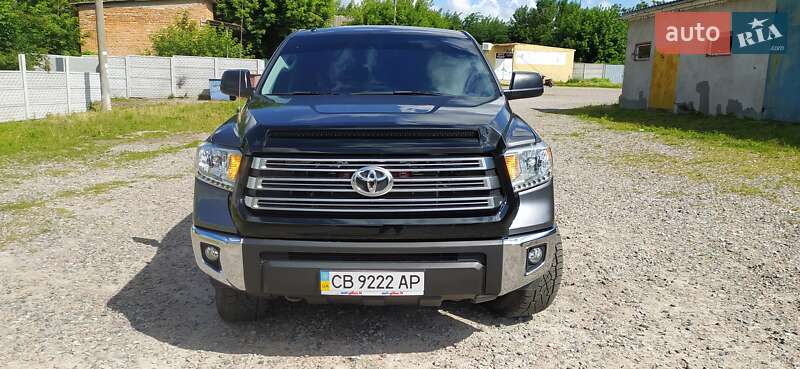 Пикап Toyota Tundra 2014 в Киеве
