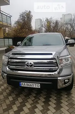 Toyota Tundra 2016