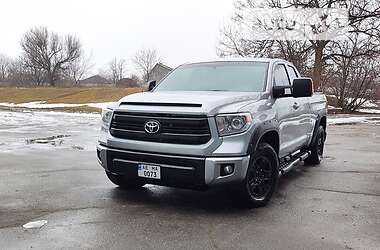 Пікап Toyota Tundra 2014 в Дніпрі