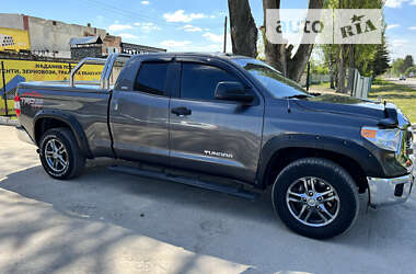 Пікап Toyota Tundra 2014 в Волочиську