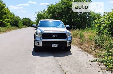 Пікап Toyota Tundra 2014 в Дніпрі