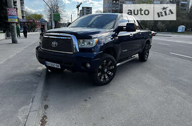 Пикап Toyota Tundra 2013 в Хмельницком