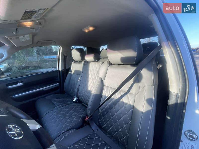 Пикап Toyota Tundra 2014 в Луцке