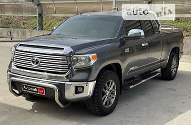 Пікап Toyota Tundra 2015 в Києві