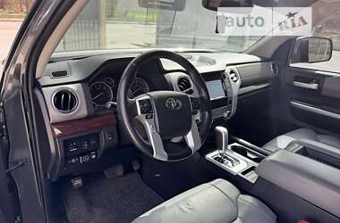Пикап Toyota Tundra 2015 в Киеве