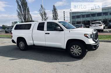 Пікап Toyota Tundra 2018 в Києві