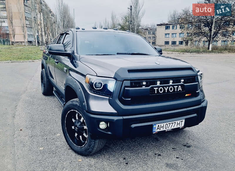 Toyota Tundra 2017